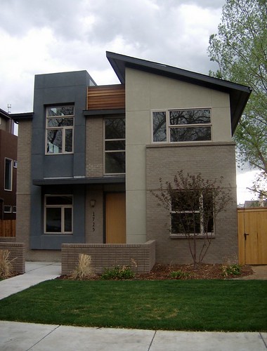 "Redevelopment in Platt Park, Denver CO" by JoeInSouthernCA is licensed under CC BY-ND 2.0.