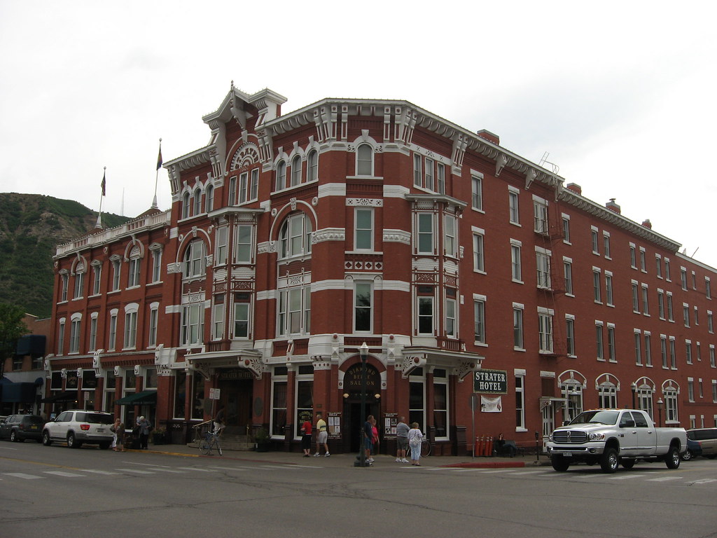 "Strater Hotel, Durango, Colorado" by Ken Lund is licensed under CC BY-SA 2.0.