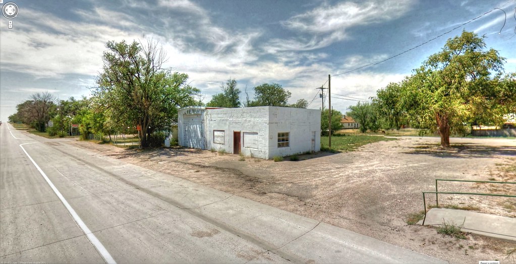 "Google Street View - Pan-American Trek - Campo ex-business" by kevin dooley is licensed under CC BY 2.0.