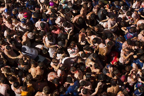 "SPAIN-FESTIVAL-TOMATINA" by Diario Critico Venezuela is licensed under CC BY 2.0.
