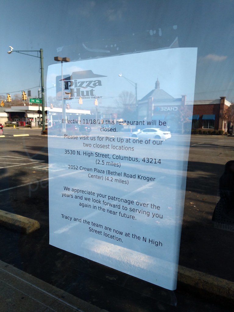 "Pizza Hut closed" by dankeck is marked with CC0 1.0. To view the terms, visit https://creativecommons.org/publicdomain/zero/1.0/.