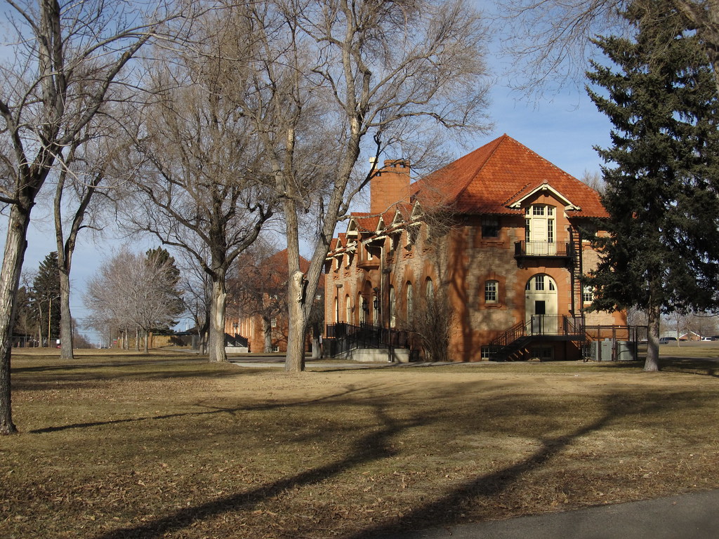 "George W. Clayton Trust and College (Former), Denver, Colorado" by Ken Lund is licensed under CC BY-SA 2.0.