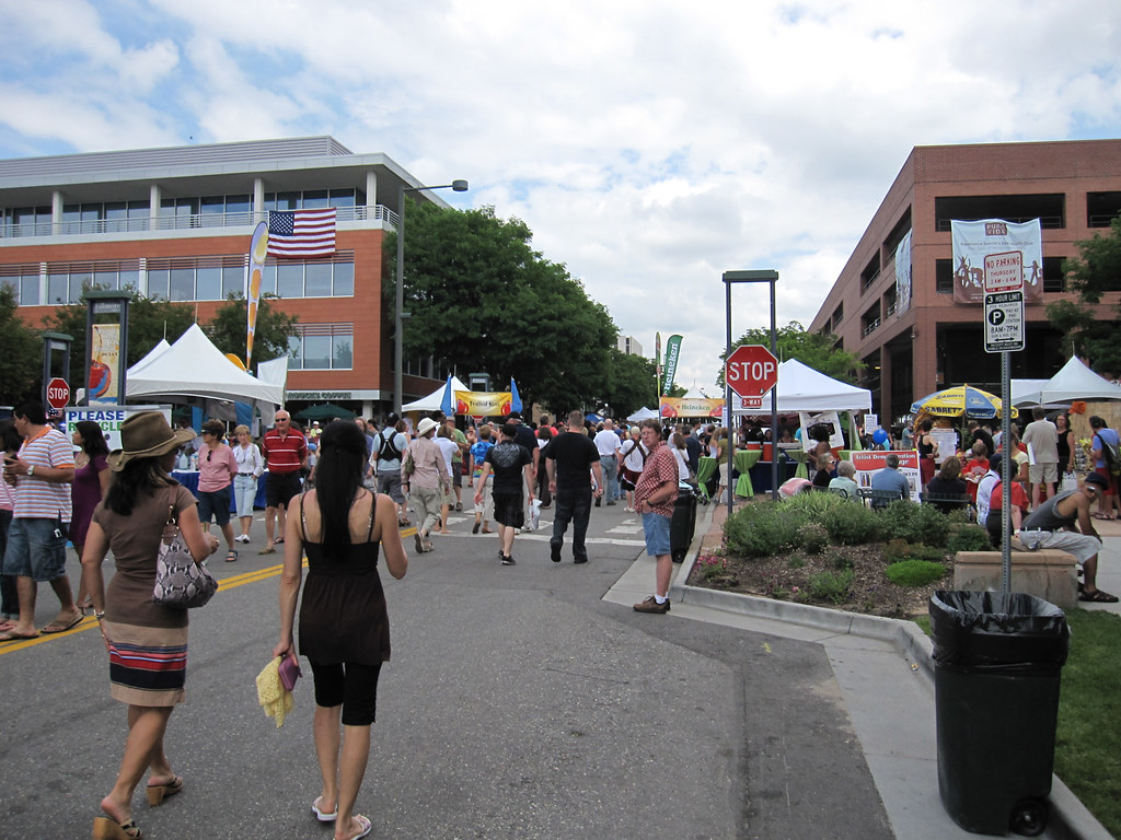 "Cherry Creek Arts Festival, Denver" by InSapphoWeTrust is licensed under CC BY-SA 2.0.