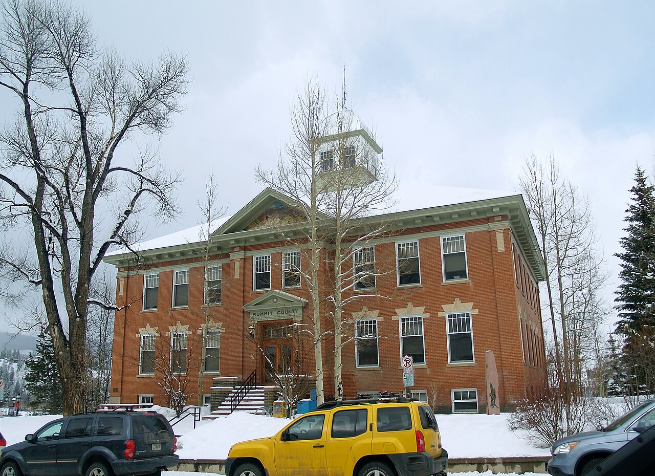 "File:Summit County court house in Colorado.jpg" by David Shankbone is licensed under CC BY 3.0.