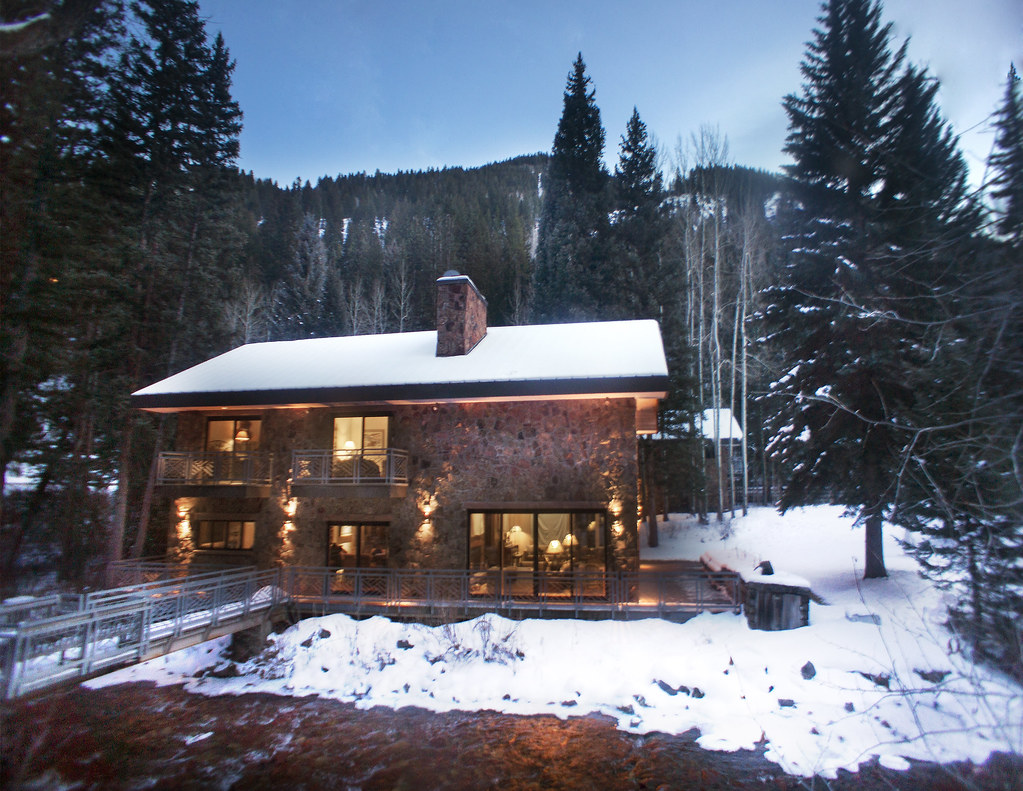 "Aspen Colorado Mountain home" by Katie Haugland Bowen is licensed under CC BY 2.0.