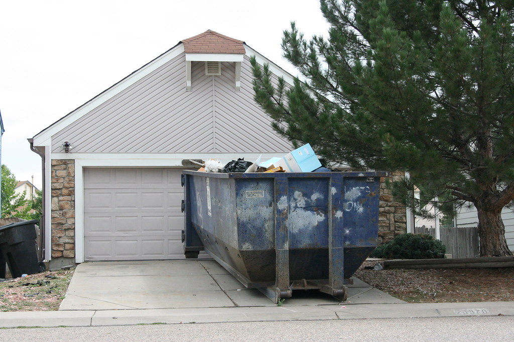 "Signs of foreclosure, Green Valley Ranch subdivision, Denver" by joguldi is licensed under CC BY 2.0.