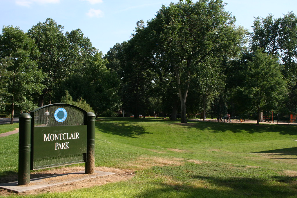 "Montclair Park (Denver, Colorado)" by Jeffrey Beall is licensed under CC BY-SA 2.0.