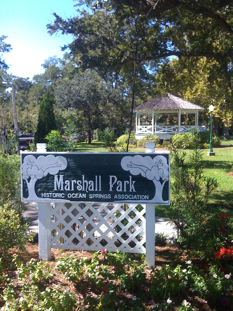 "Marshall Park - Ocean Springs, Mississippi" by visitmississippi is licensed under CC BY-ND 2.0.