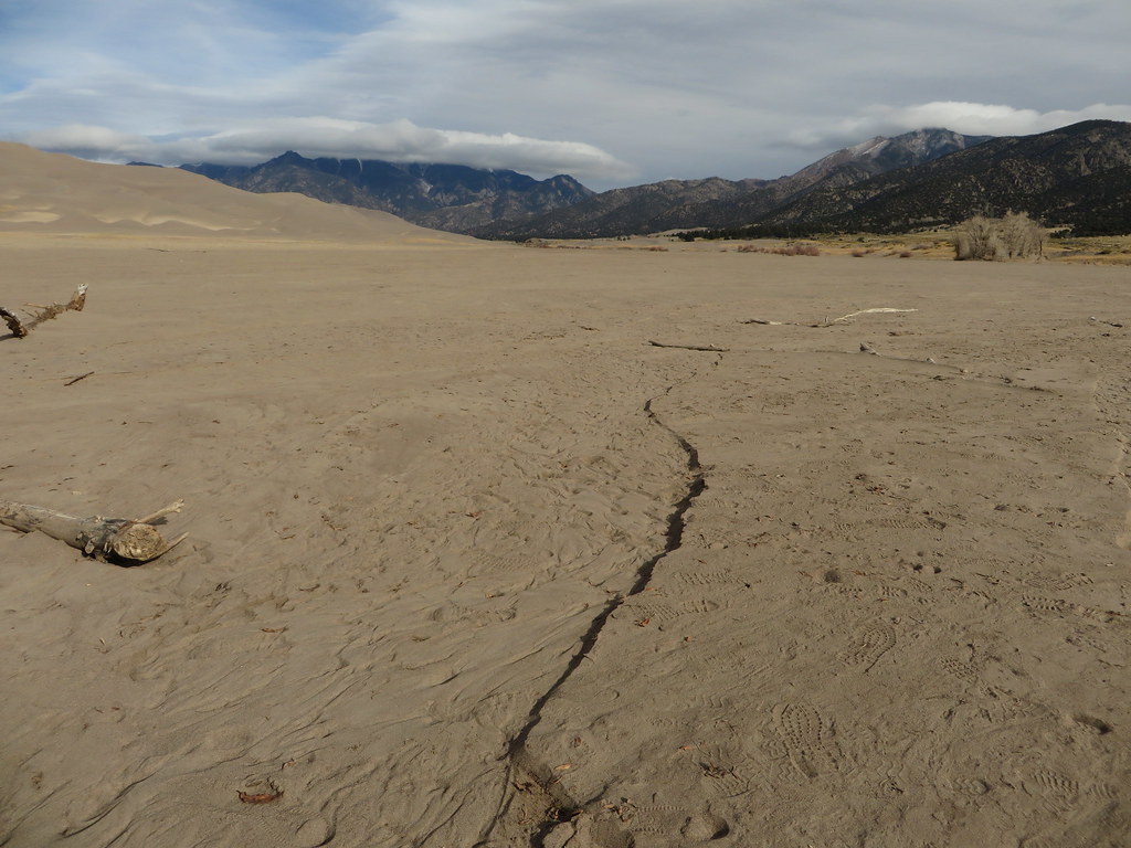 "Medano Creek, Great Sand Dunes National Park and Preserve, Colorado" by Ken Lund is licensed under CC BY-SA 2.0.
