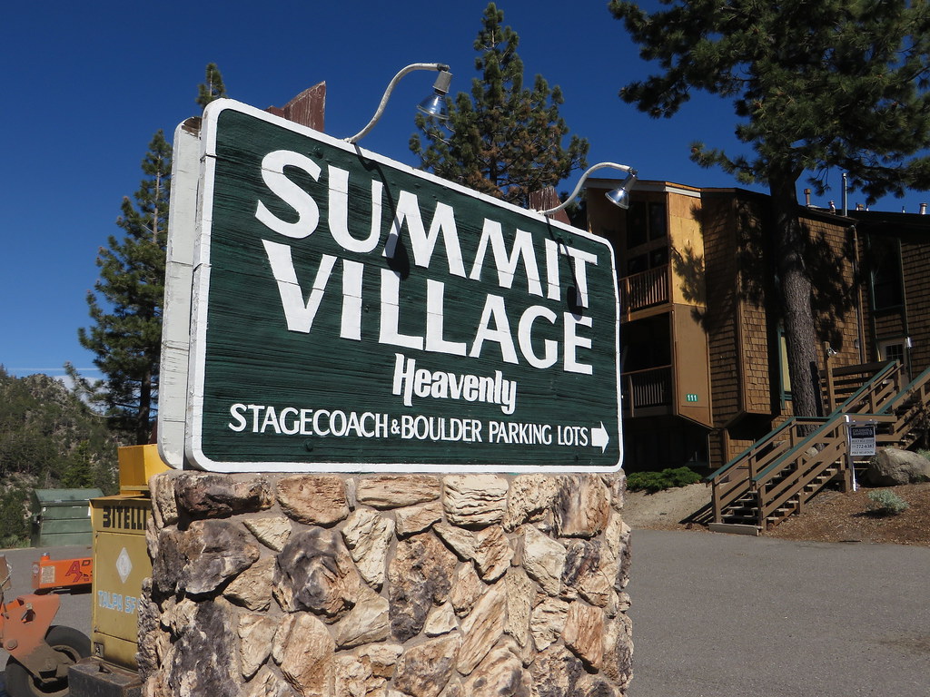 "Summit Village, Heavenly Mountain Resort, Stateline, Nevada" by Ken Lund is licensed under CC BY-SA 2.0.